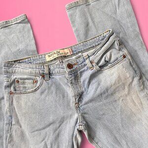 Vintage Y2K Levi’s super low low rise jeans